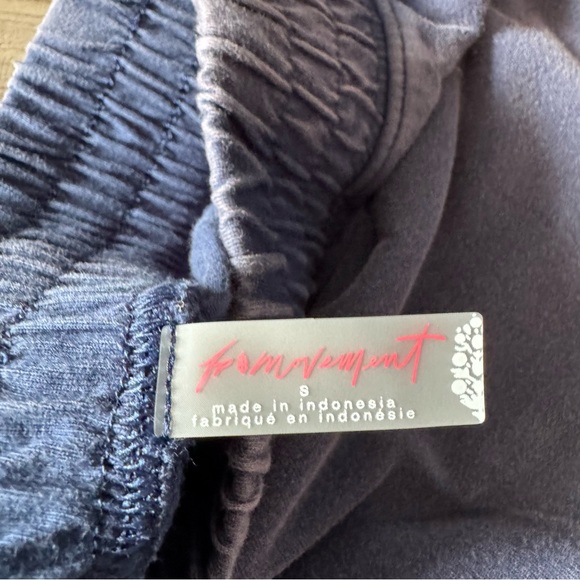 Free People Movement Hotshot Crossover Pants size Small - Picture 7 of 9